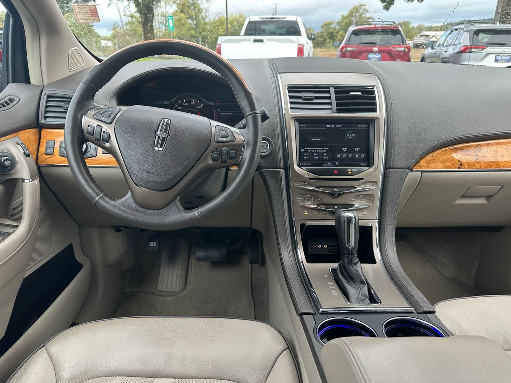 2015 Lincoln MKX Base