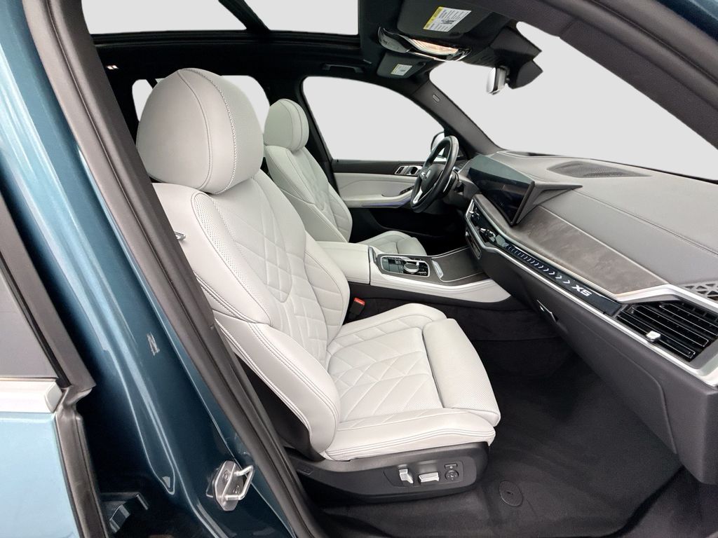 Thumbnail: 2024 BMW X5 - 19