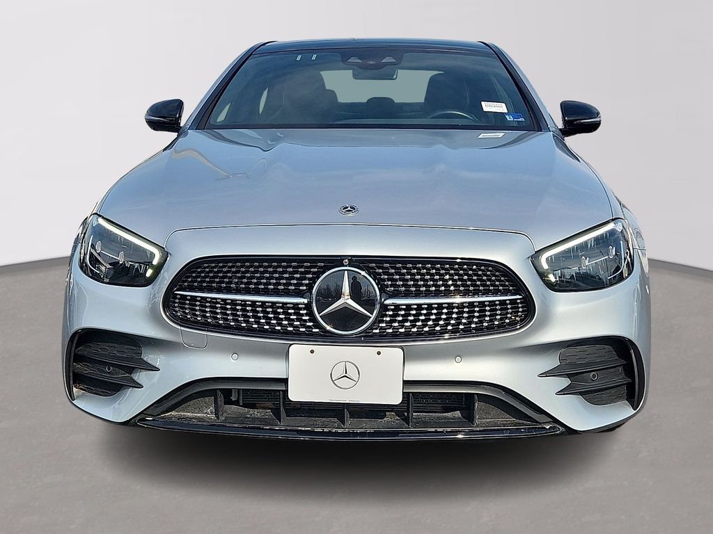 Thumbnail: 2022 Mercedes-Benz E-Class - 2