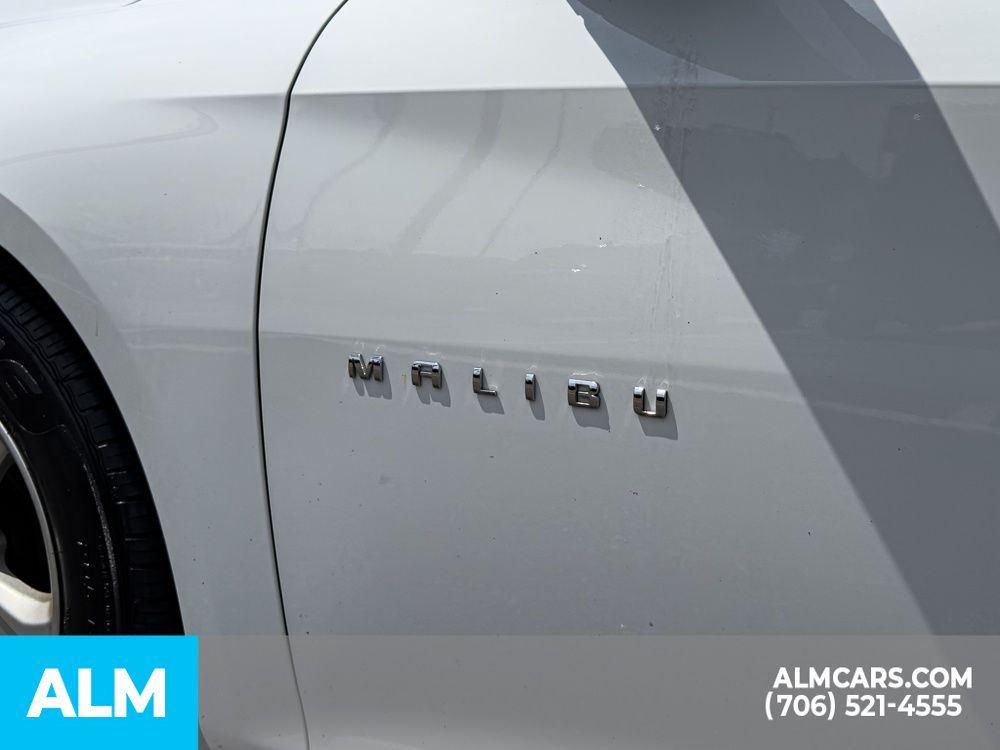 Used 2024 White Chevrolet LT image 12