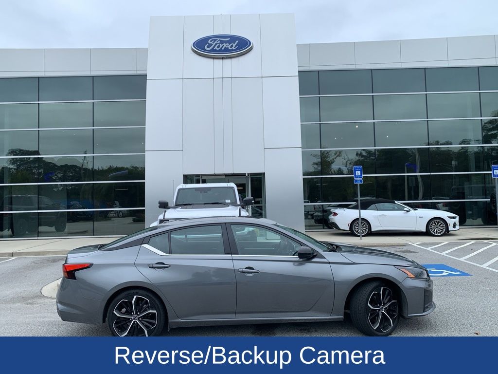 2023 Nissan Altima SR FWD