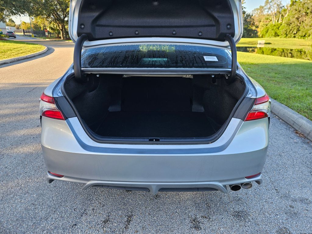 Thumbnail: 2024 Toyota Camry - 10