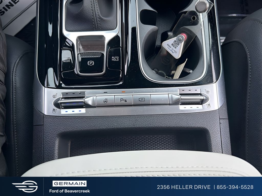 Used 2024 White Kia SX Prestige image 18