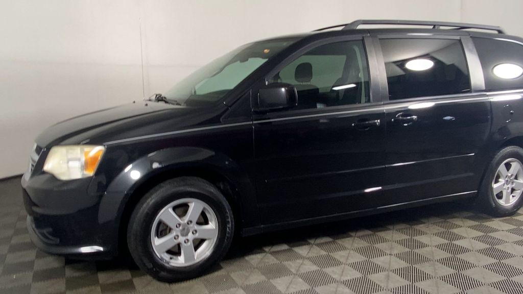 2013 Dodge Grand Caravan SXT photo