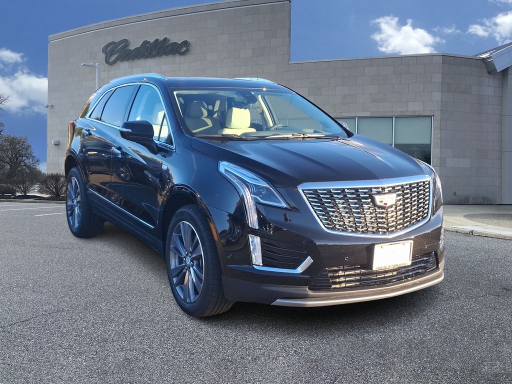 2025 Cadillac XT5 Premium Luxury 2