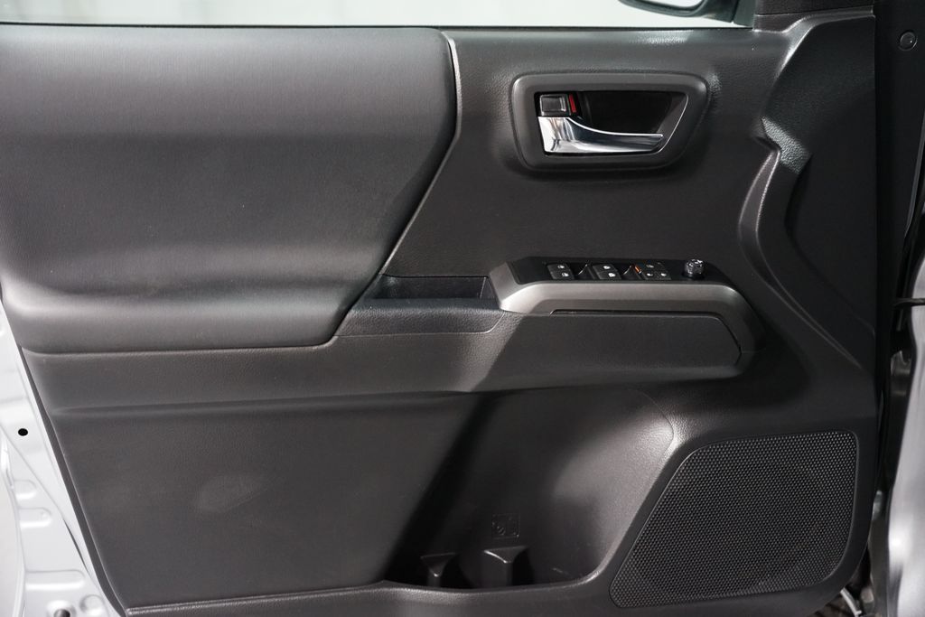 Thumbnail: 2023 Toyota Tacoma - 29