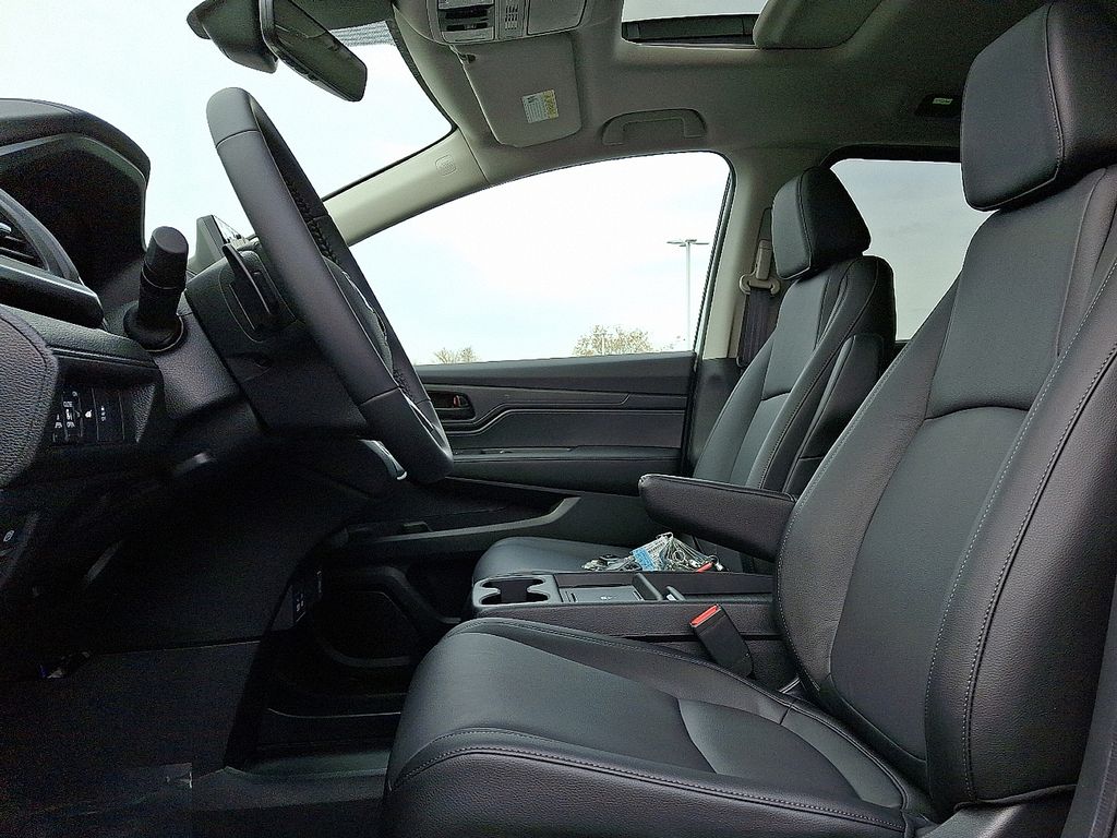 2025 Honda Odyssey EX-L 6