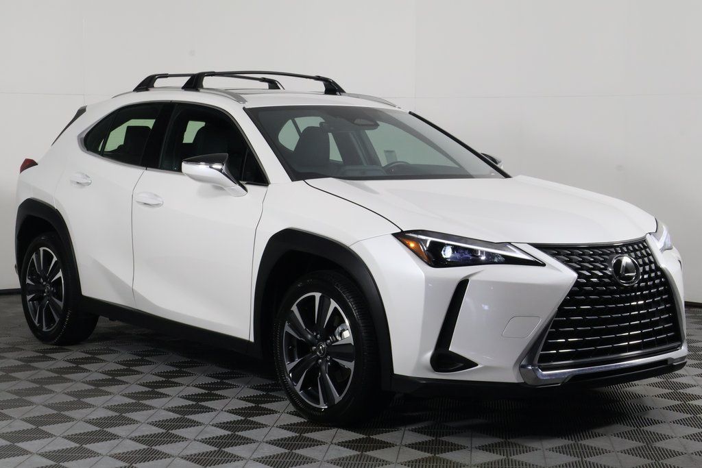 Thumbnail: 2025 Lexus UX - 3