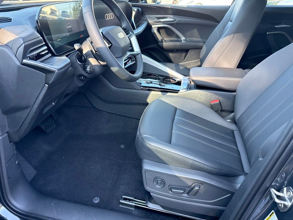 Thumbnail: 2026 Audi Q5 - 15