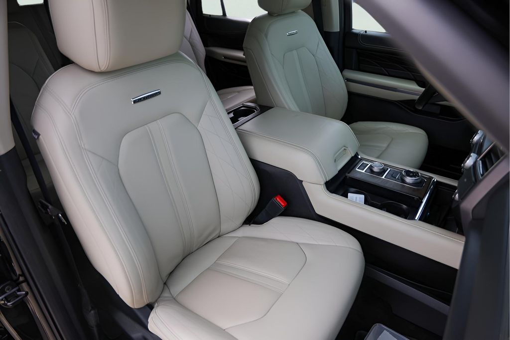 Used Car 2020 Ford Expedition  Platinum For Sale Under $30,000 In Austin, Texas