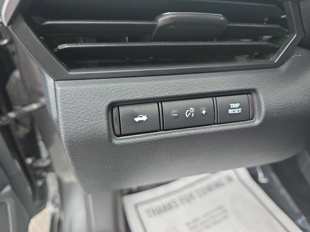 2022 Gun Metallic Nissan Altima 2.5 SV FWD Sedan