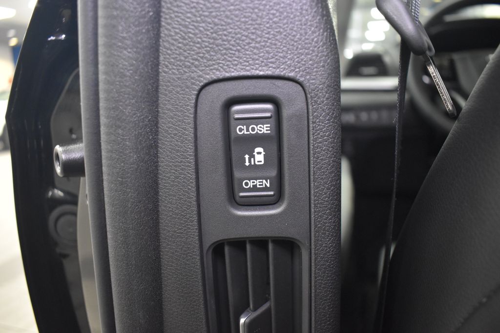 Thumbnail: 2026 Honda Odyssey - 21