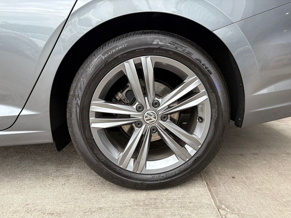 2021 Volkswagen Jetta R-Line