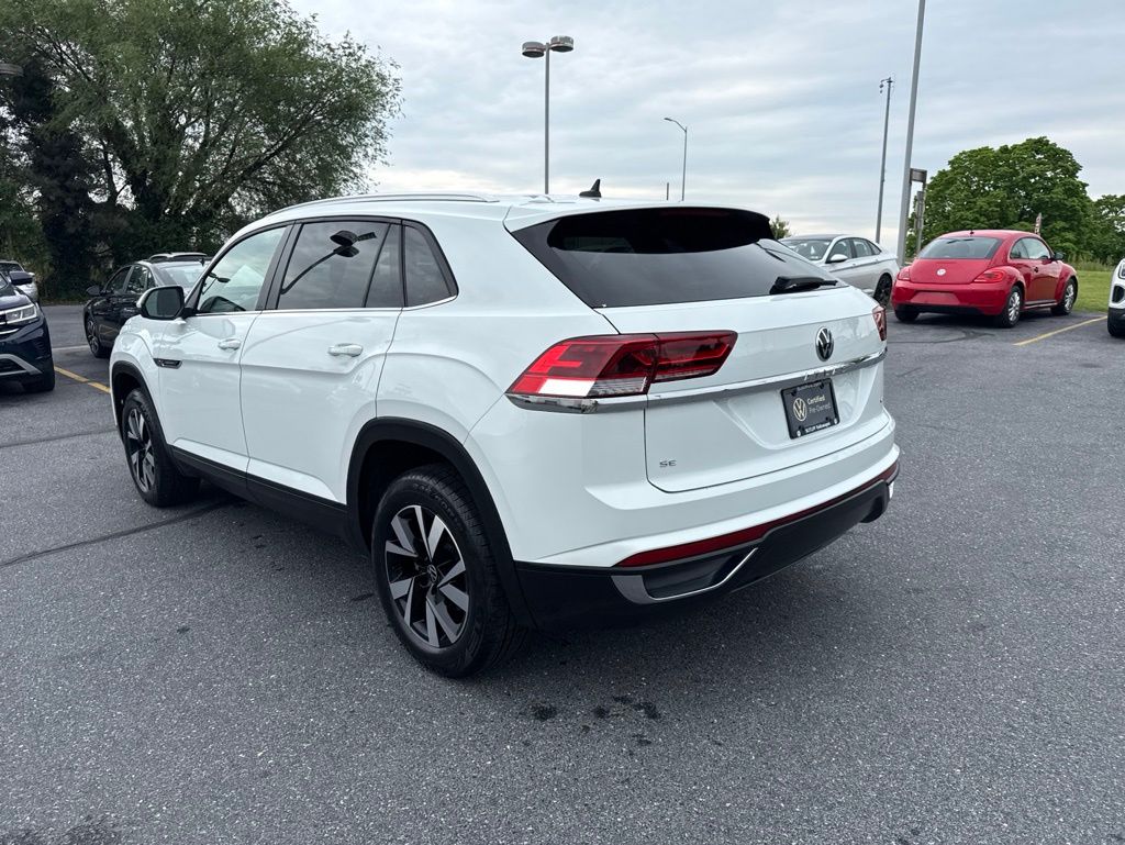 2023 Volkswagen Atlas Cross Sport 2.0T SE White at Sutliff Volkswagen