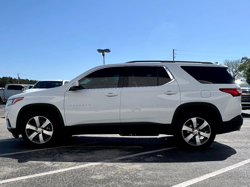 2021 Chevrolet Traverse LT Leather photo