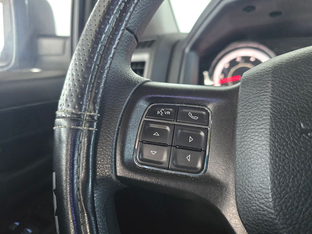 Thumbnail: 2022 RAM 1500 Classic - 12