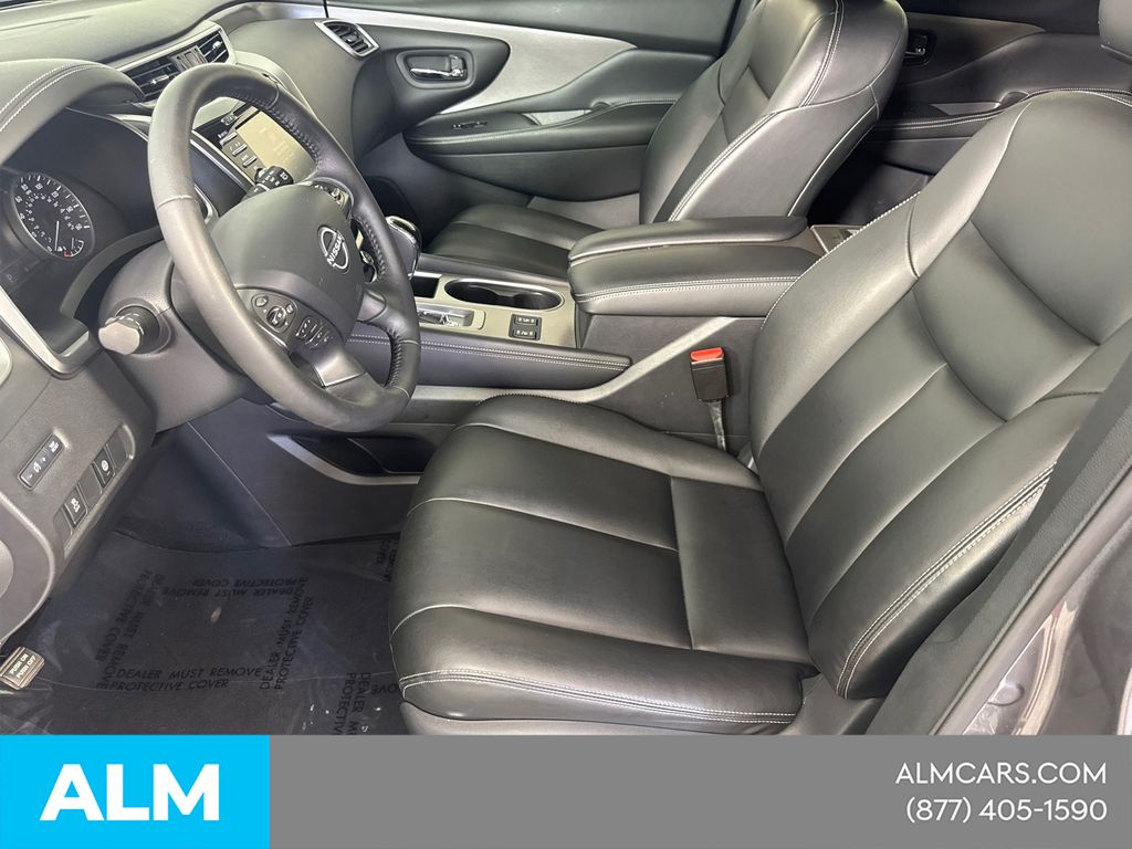 Used 2023 Gray Nissan SV image 11