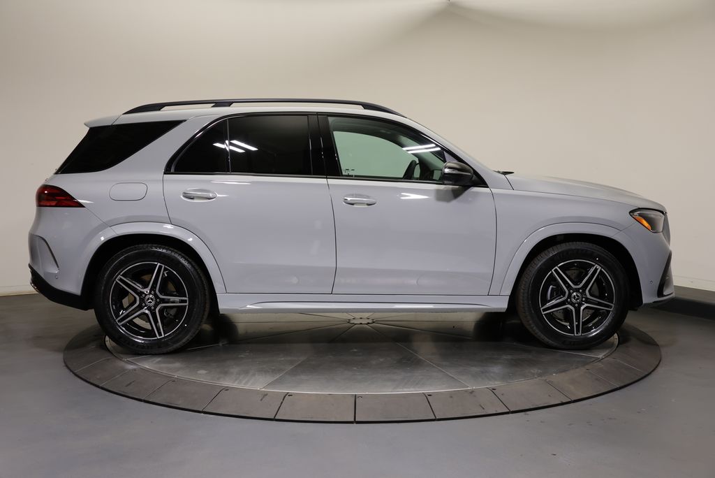 Thumbnail: 2026 Mercedes-Benz GLE - 8