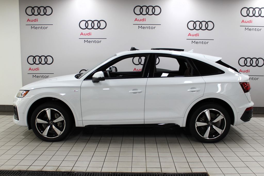 Thumbnail: 2023 Audi Q5 - 3