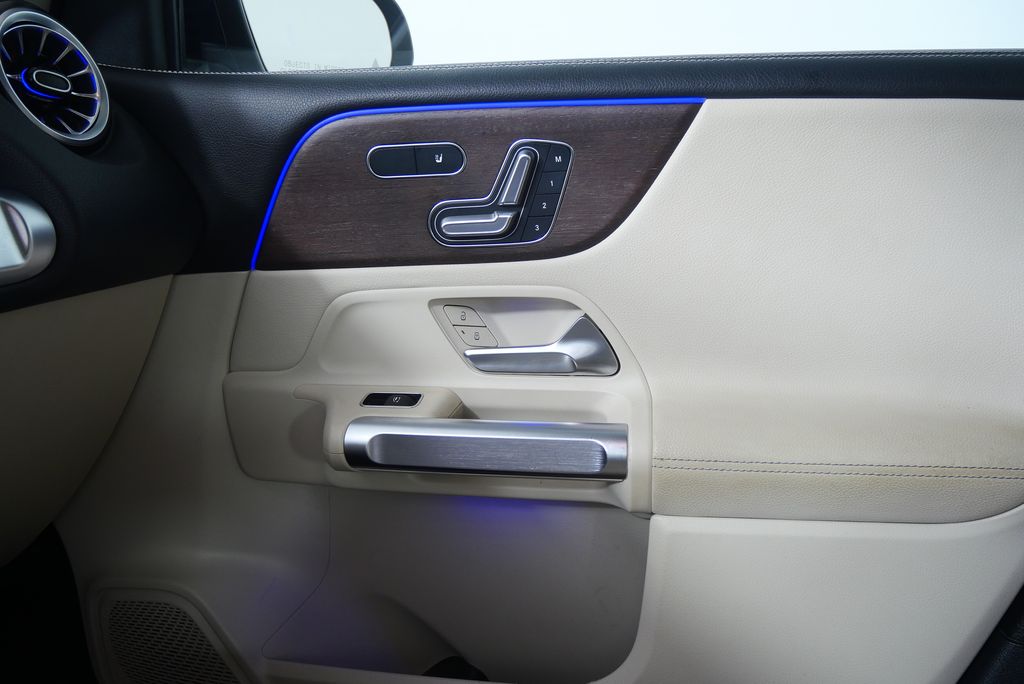 Thumbnail: 2023 Mercedes-Benz GLB - 28