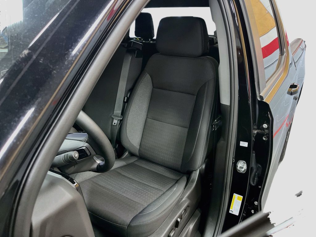 Used 2025 Black Chevrolet LT image 19