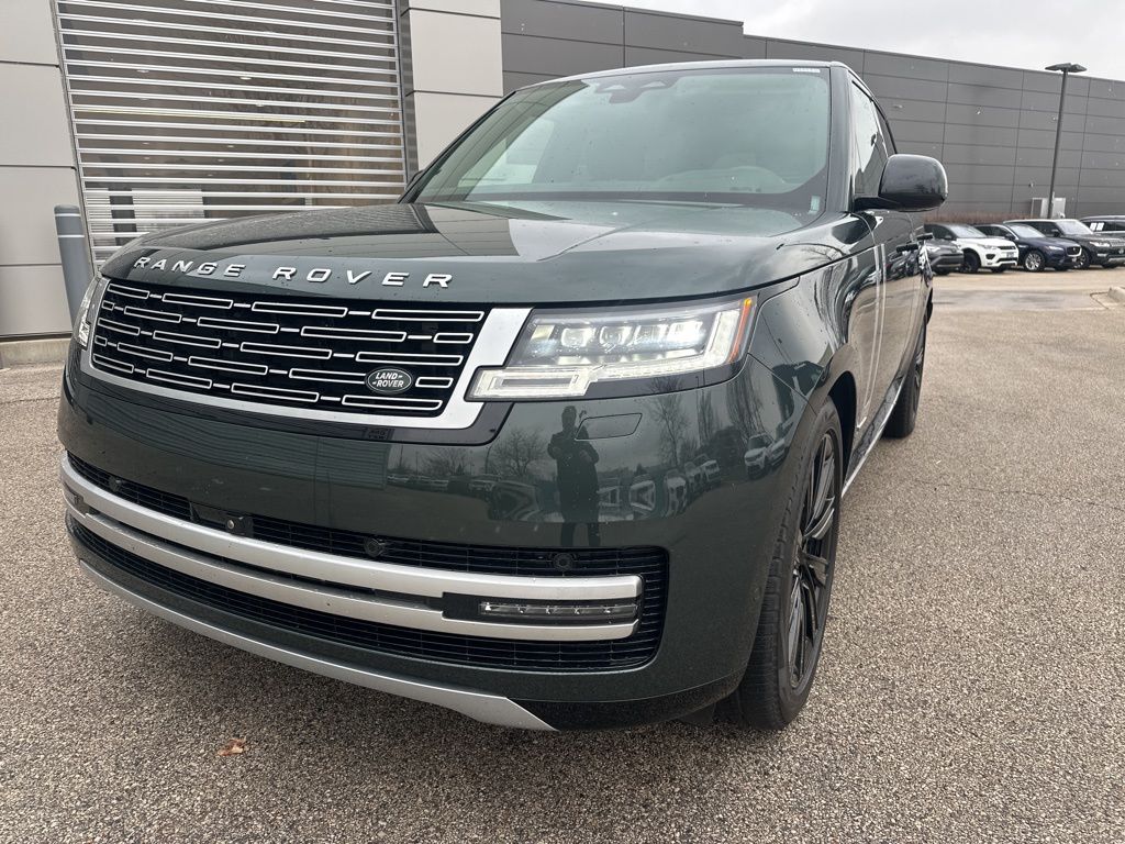 2025 Land Rover Range Rover P550e Autobiography AWD