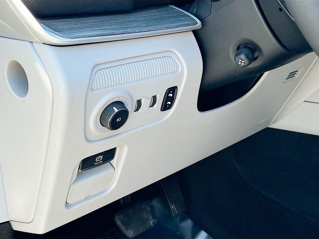 Used 2024 Silver Zynith Jeep Series III image 10