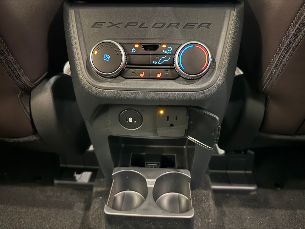 New 2026 White Ford Platinum image 32