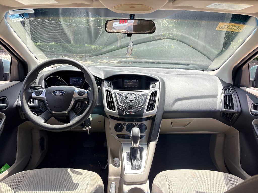 Used 2012 Green Ford SE image 8