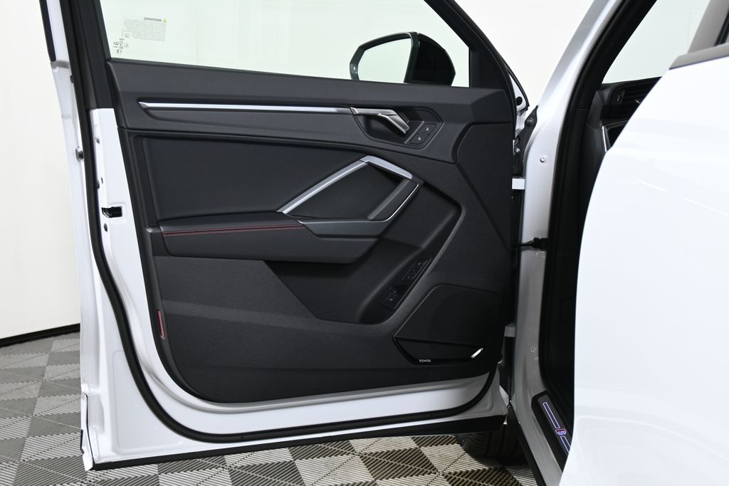 Thumbnail: 2025 Audi Q3 - 25