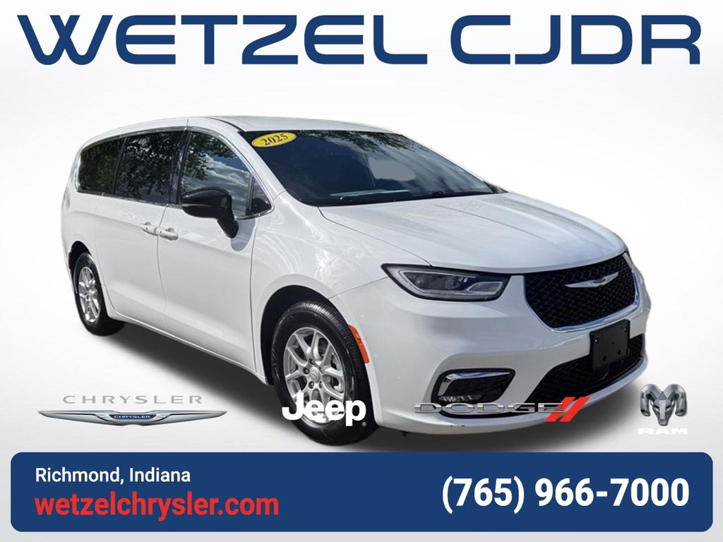 2025 Chrysler Pacifica Select FWD