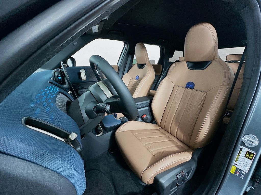 Thumbnail: 2025 MINI Cooper Countryman - 16