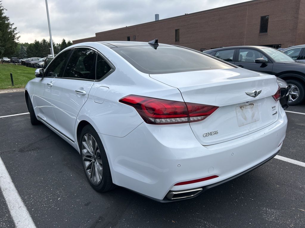 Thumbnail: 2015 Hyundai Genesis - 2