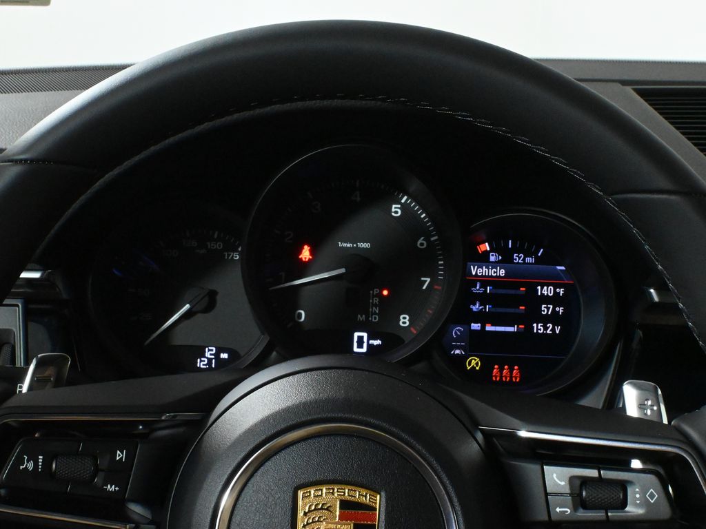 Thumbnail: 2026 Porsche Macan - 20