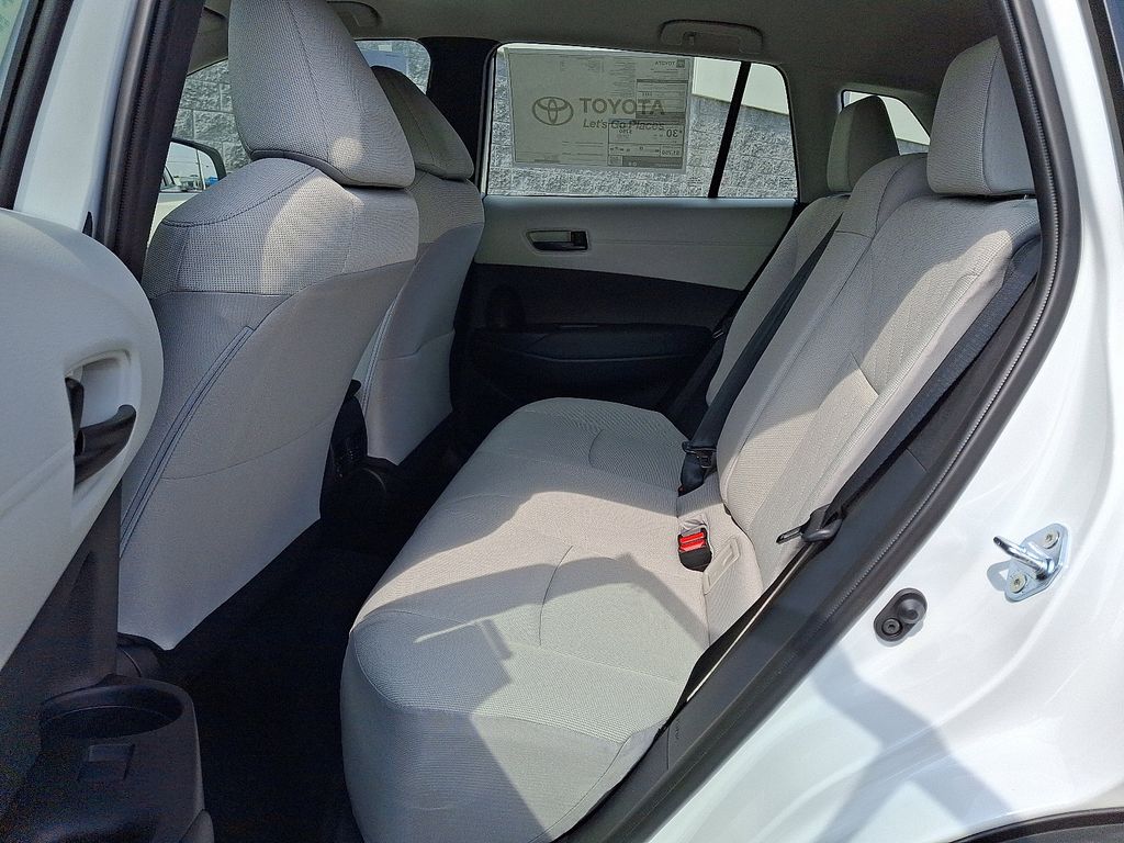 2025 Toyota Corolla Cross L 6