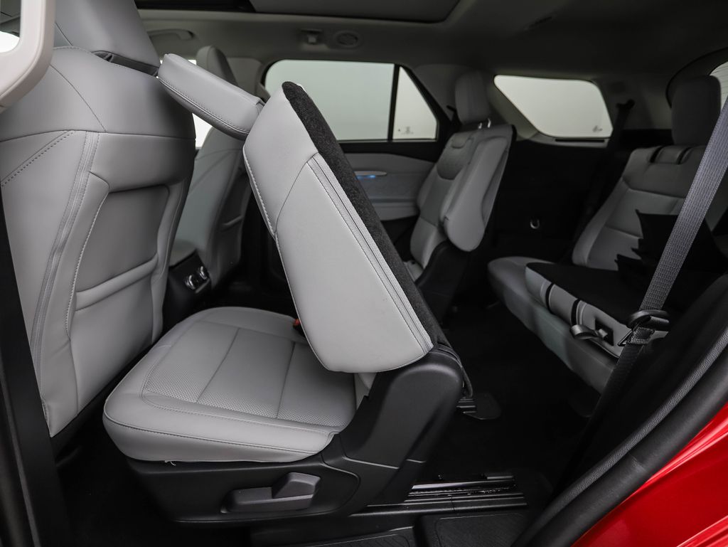 Thumbnail: 2025 Ford Explorer - 25