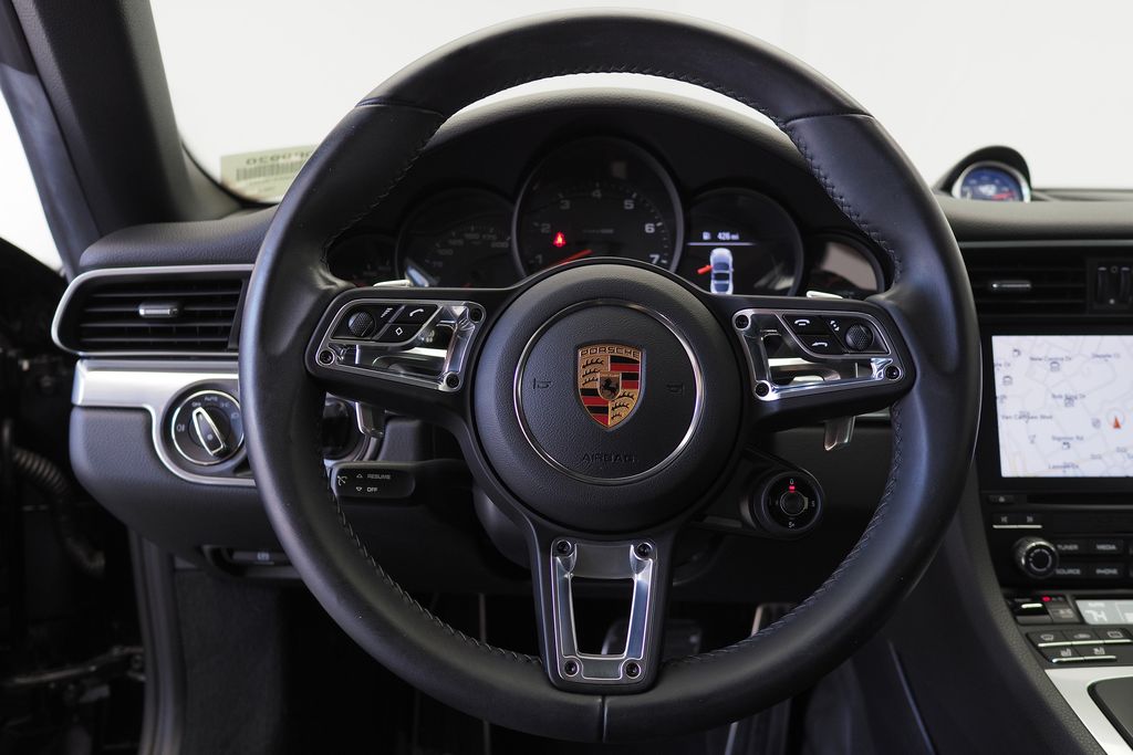 Thumbnail: 2019 Porsche 911 - 16