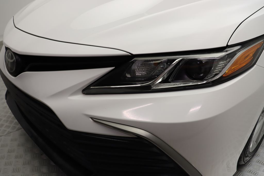 2021 Toyota Camry LE 3