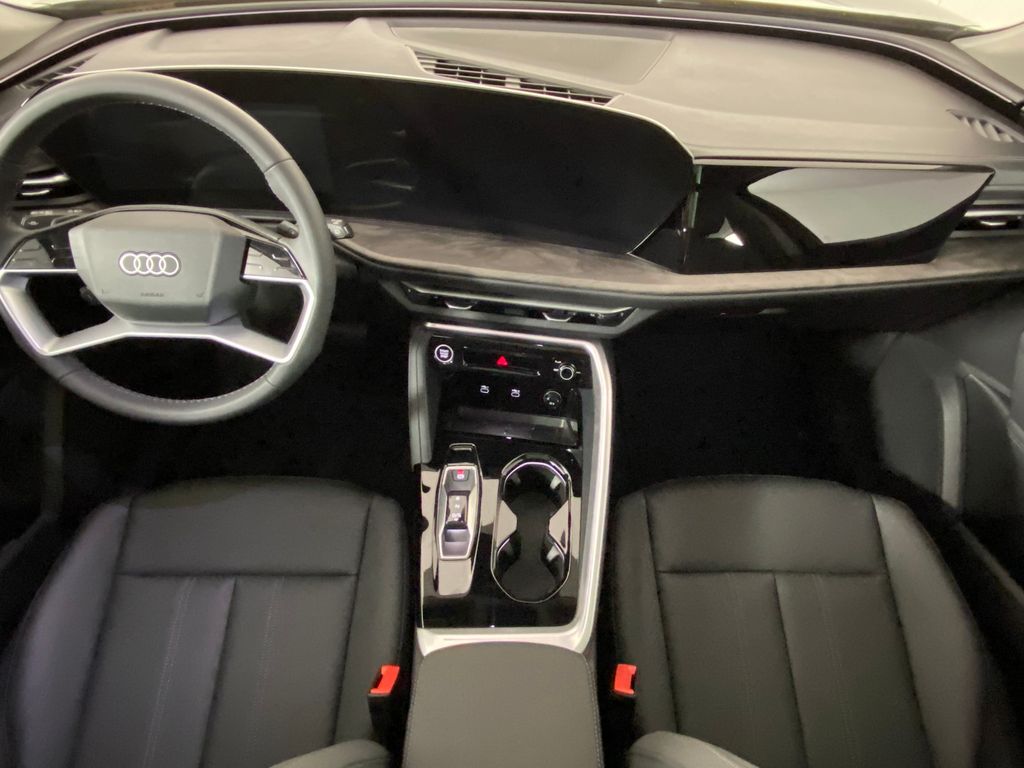 Thumbnail: 2025 Audi Q5 - 14