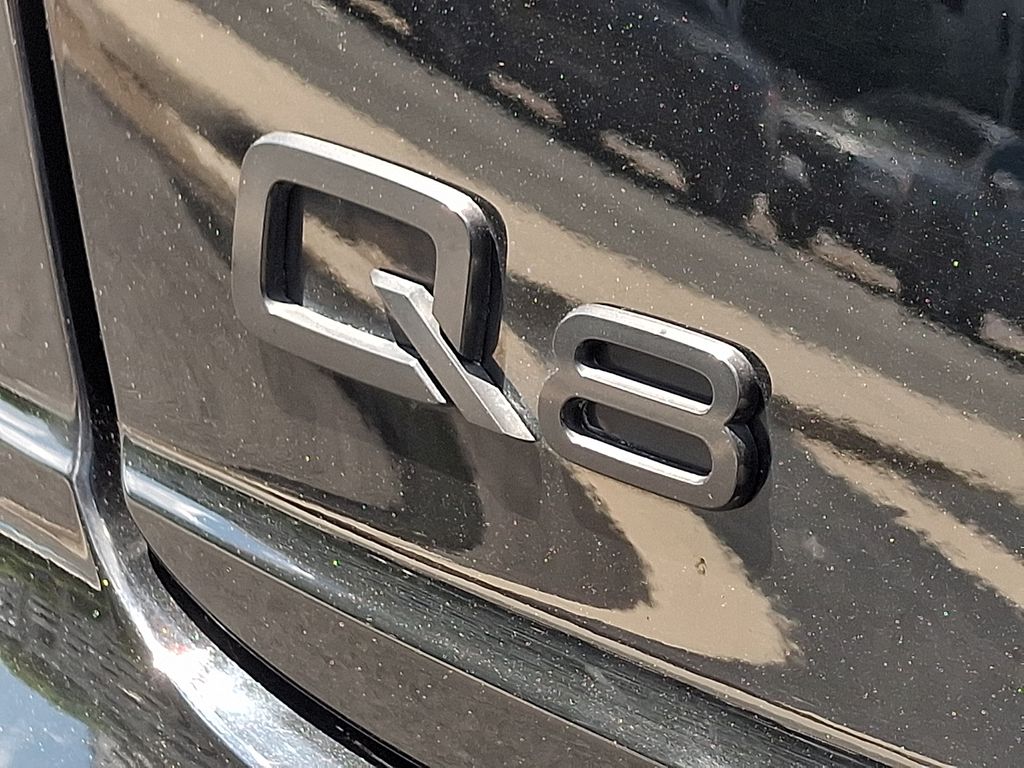 Thumbnail: 2023 Audi Q8 - 27