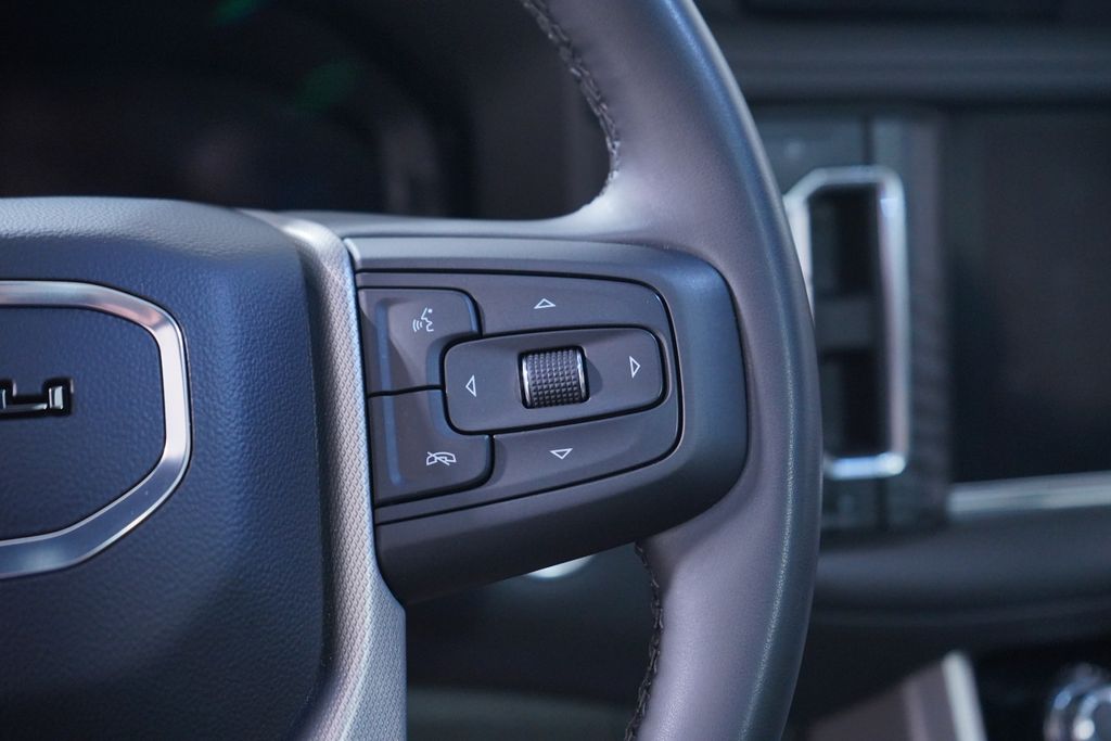 Thumbnail: 2023 GMC Yukon - 21