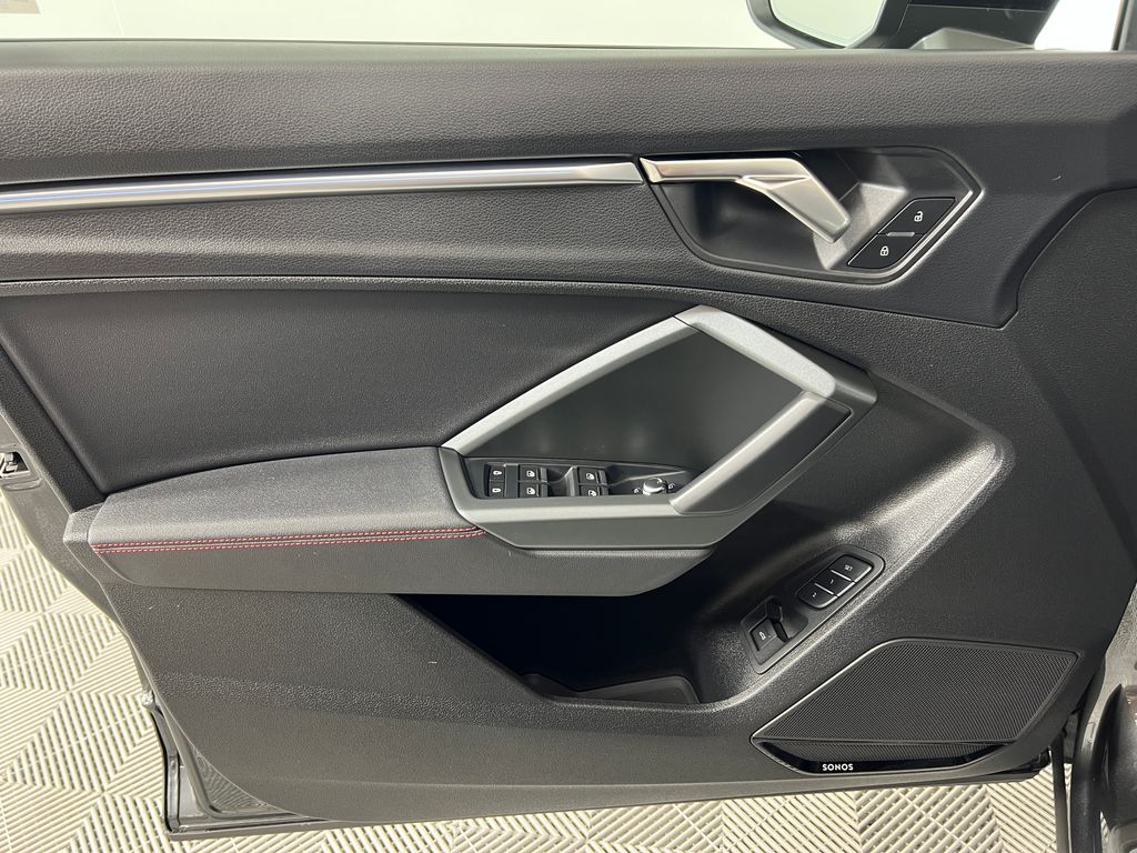 Thumbnail: 2025 Audi Q3 - 30