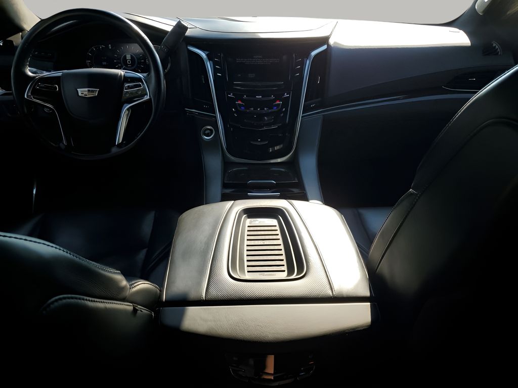 Used Car 2020 Cadillac Escalade  Platinum Edition For Sale Under $35,000 In Austin, Texas