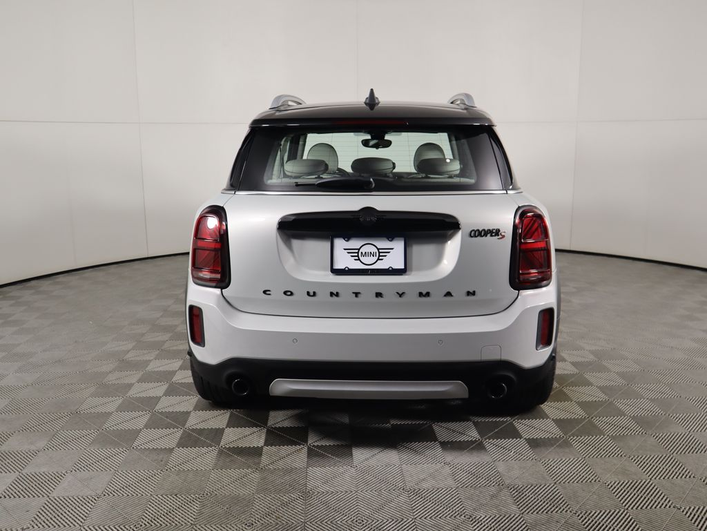 2023 MINI Cooper Countryman Iconic 6