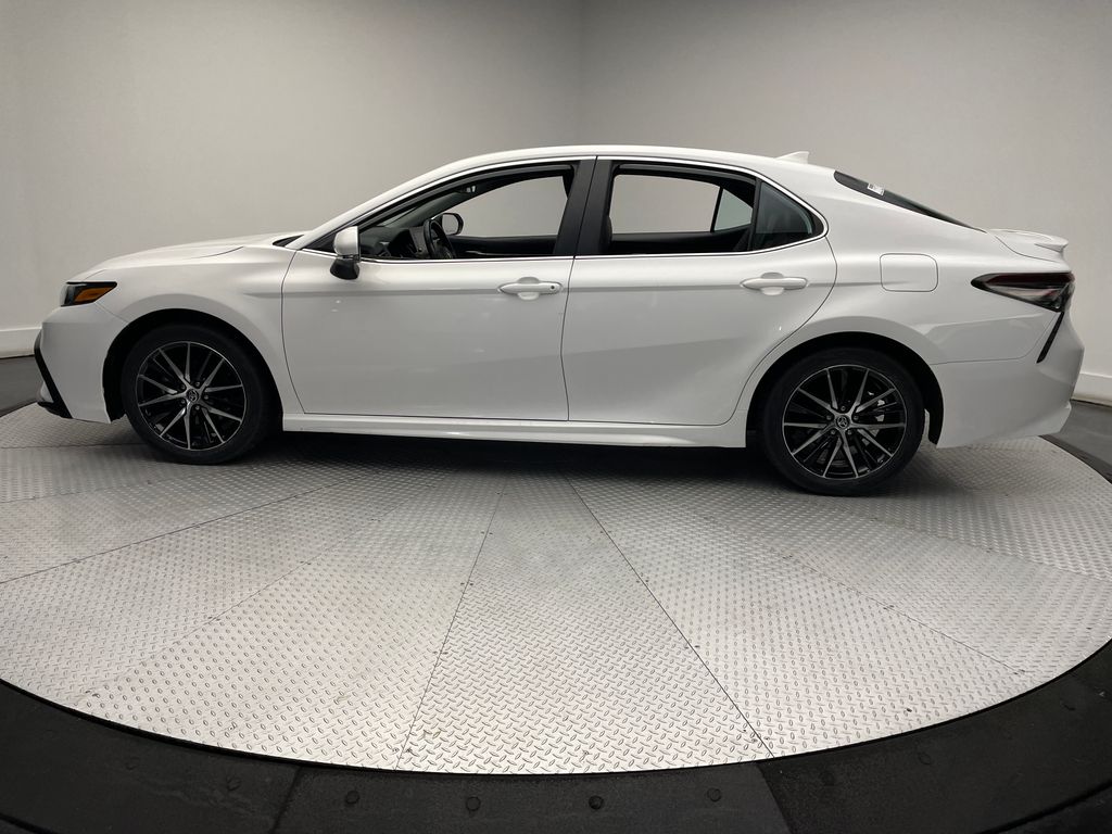 2023 Toyota Camry SE 8