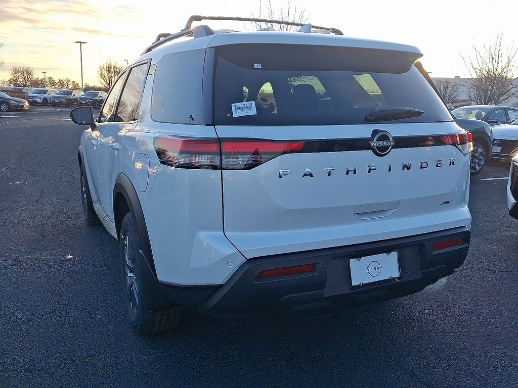 Thumbnail: 2025 Nissan Pathfinder - 4