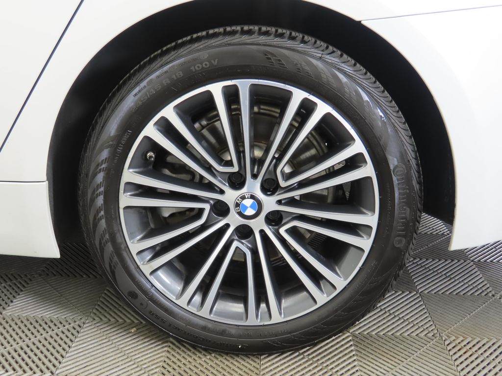 Thumbnail: 2019 BMW 5 Series - 32