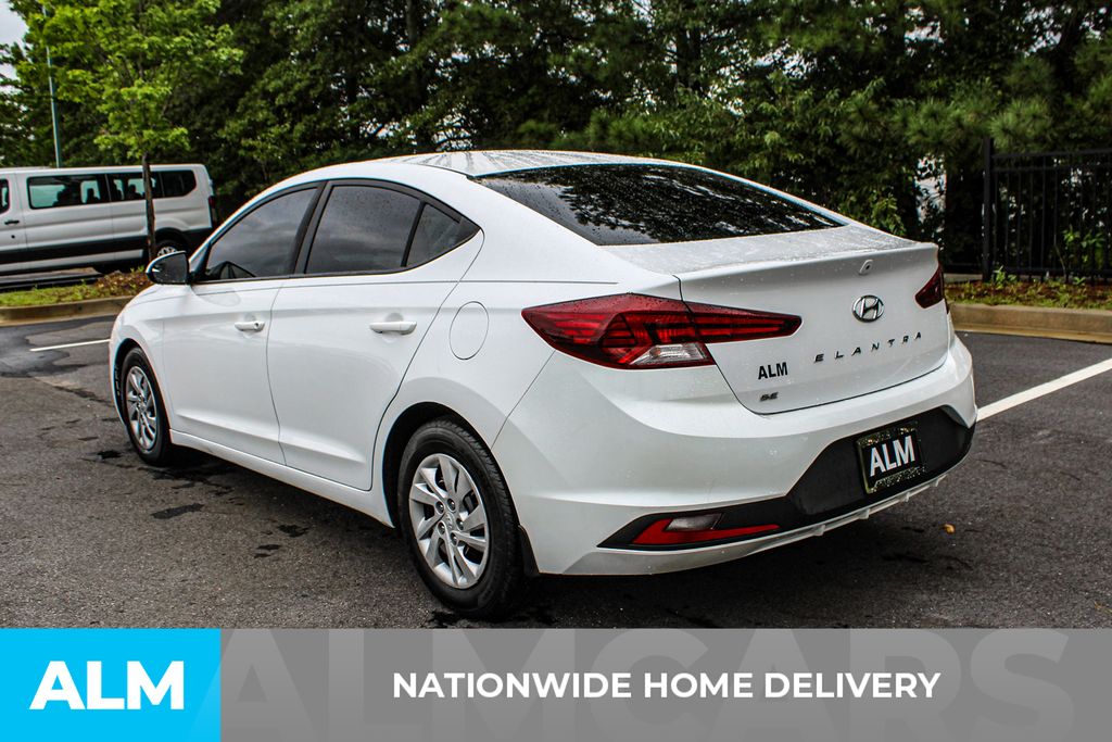 2019 Hyundai Elantra SE photo 4