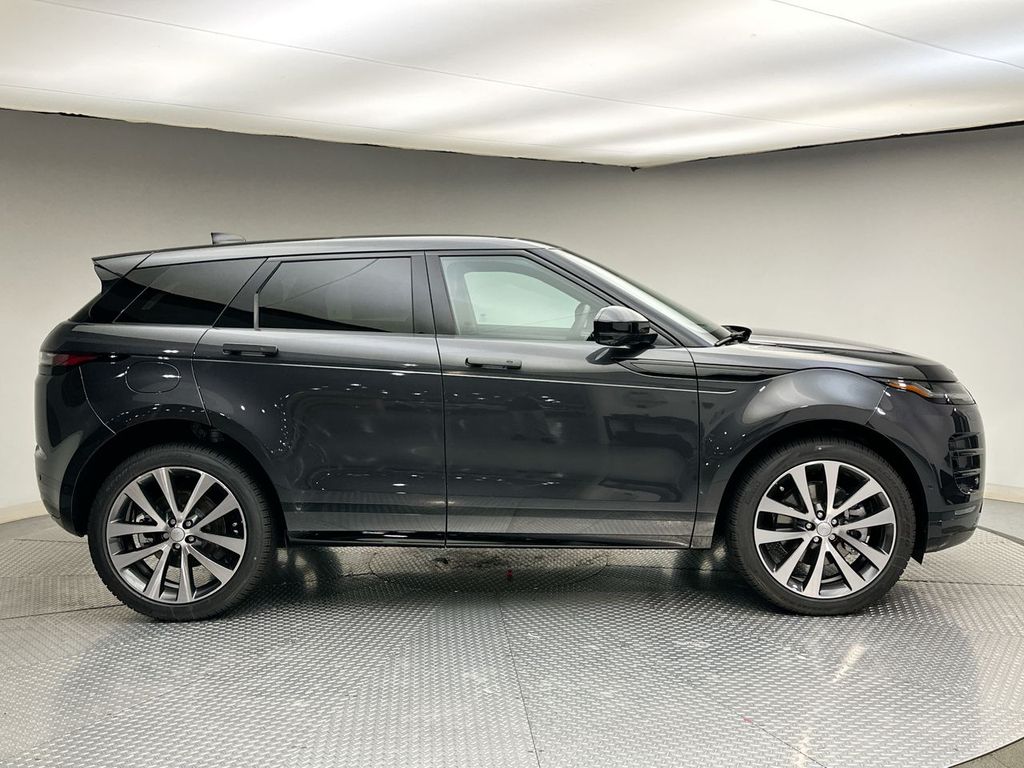 Thumbnail: 2026 Land Rover Range Rover Evoque - 4