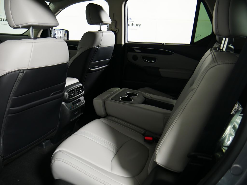 Thumbnail: 2026 Honda Pilot - 14